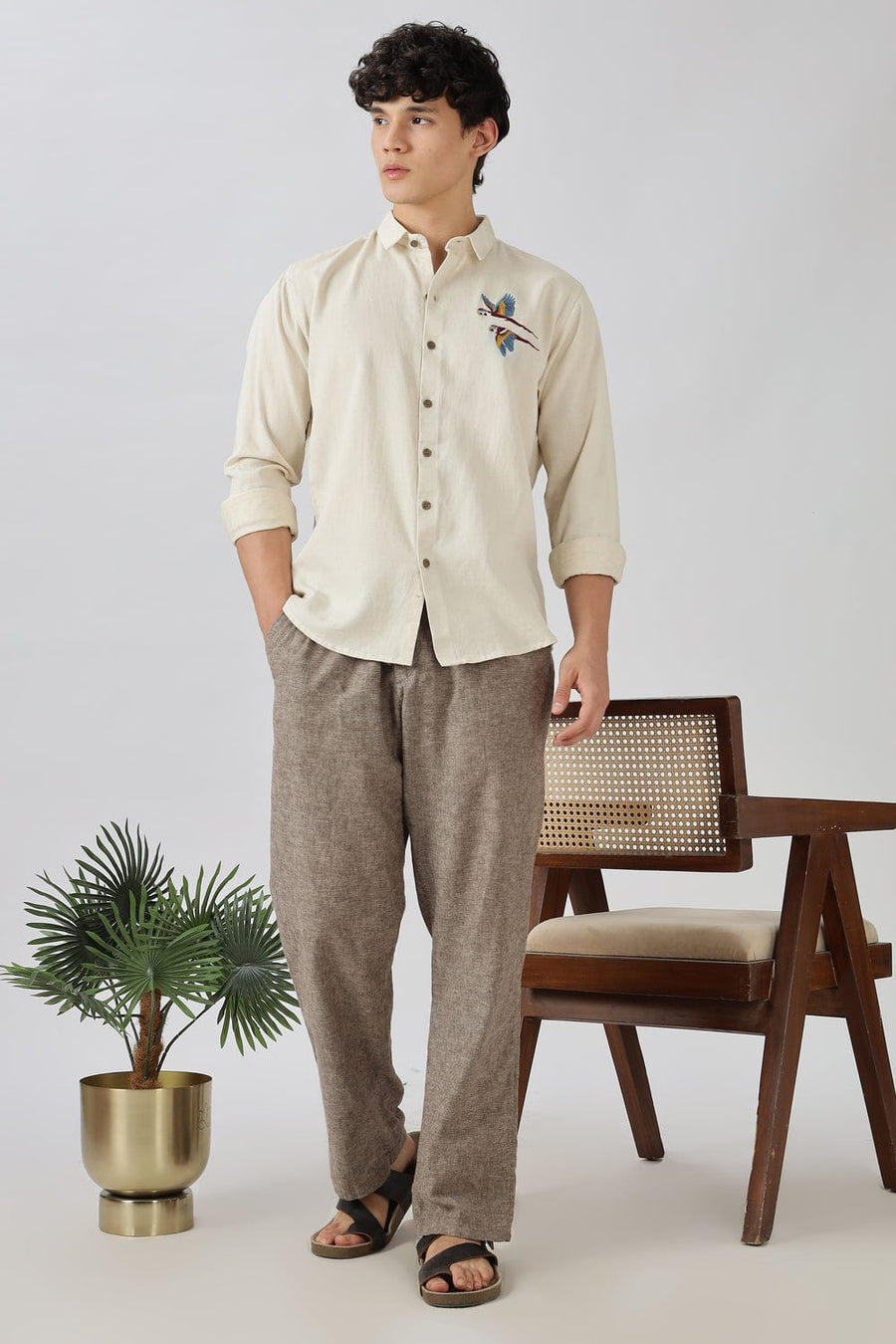 parrot embroidery shirt